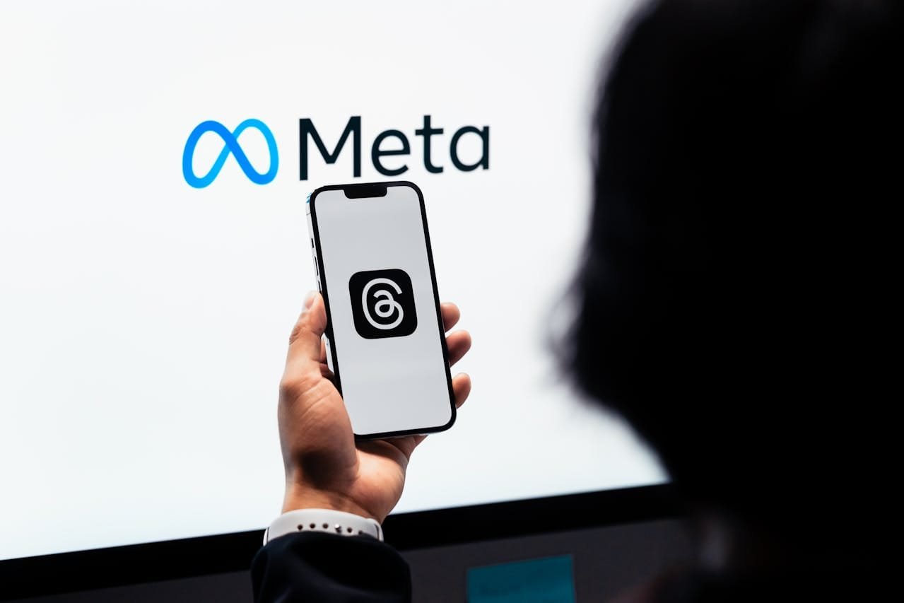 O que é a checagem de fatos do Meta?