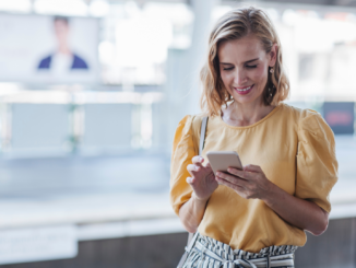 Como limpar o alto-falante do celular com som?