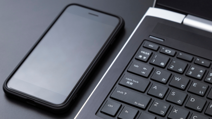 Como usar a câmera do celular como Webcam no PC?