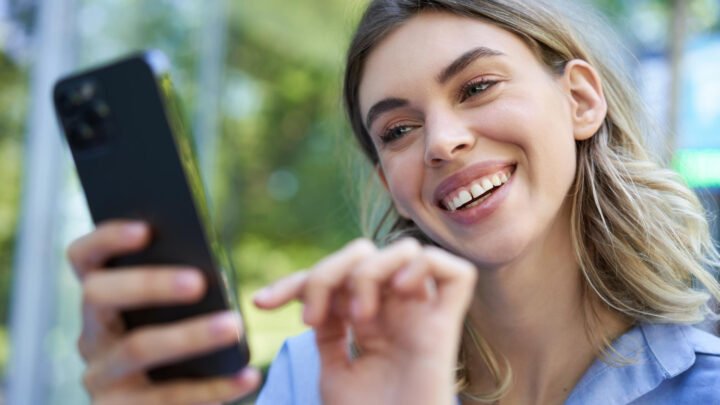 Como comprar e cadastrar eSIM no celular?